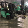 Xe nâng Mitsubishi lắp Push Pull kéo đẩy hàng