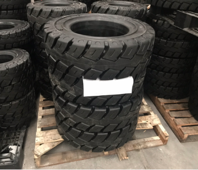 Lốp Xe nâng hàng Mitsubishi 250-15