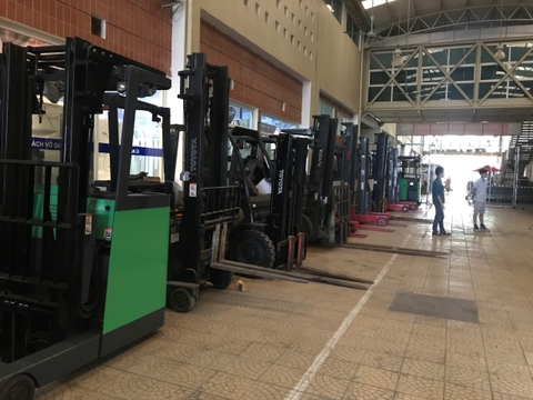 Cho thuê các loại xe nâng điện đứng lái Nhật Bản: Toyota, Komatsu, TCM, NYK